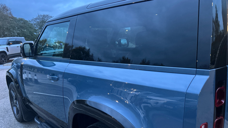 Land Rover Defender 3.0 D250 X-Dynamic SE 90 3dr Auto Diesel Estate